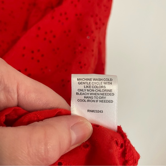 NEW YORK COMPANY NY&CO Red Floral Eyelet Ruffle 3/4 Sleeve Cotton Peplum Blouse - Picture 11 of 14